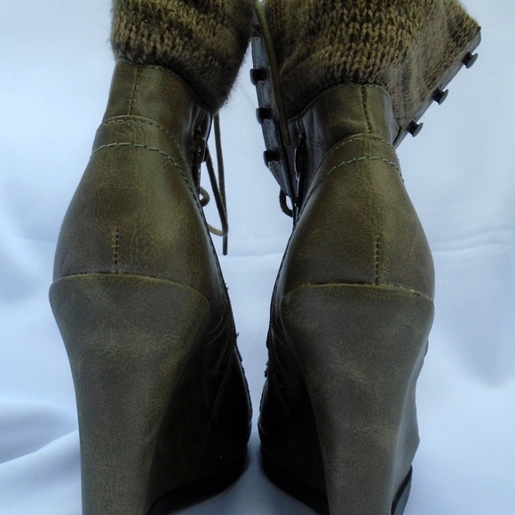 Mossimo Lace Up Sweater Wedge Boots Size 8.5 - Picture 3 of 7